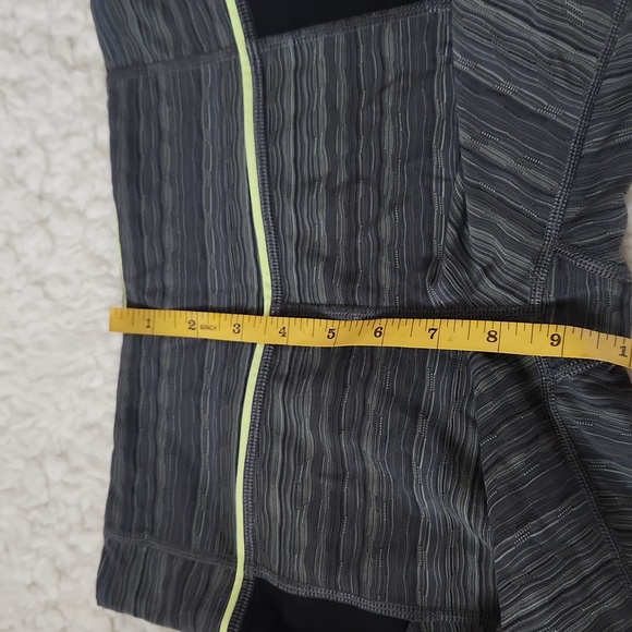 Lululemon Pace Rival Crop 22" Size 4 Green/Grey - Picture 11 of 12